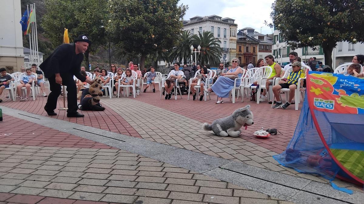 En imágenes: Así fue el festival "Luarca Mágica" En imágenes: Así fue el festival "Luarca Mágica"