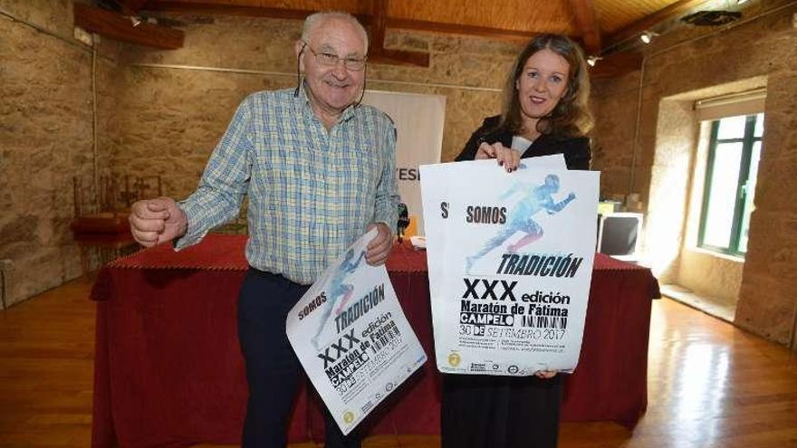 José Curras y Marga Caldas en la presentación de la carrera. // G.S.