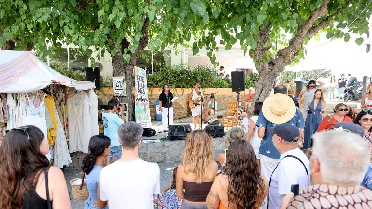 Poetiuses: la poesía de ‘les illes’ cautiva en Sant Joan