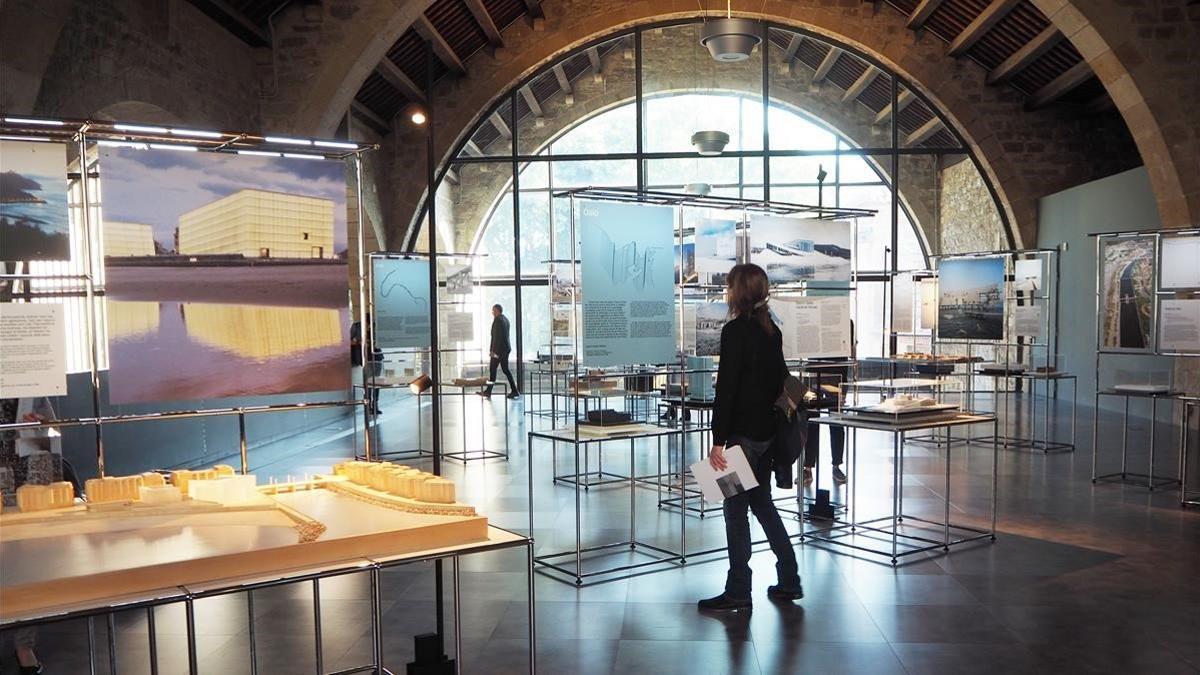 Exposición 'Arquitecturas en la orilla', en el Museu Maritim de Barcelona.