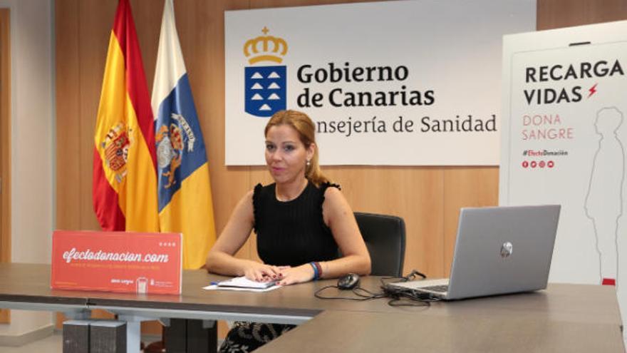 La presidenta del Instituto Canario de Hemodonación y Hemoterapia, Begoña Reyero, durante la rueda de prensa.