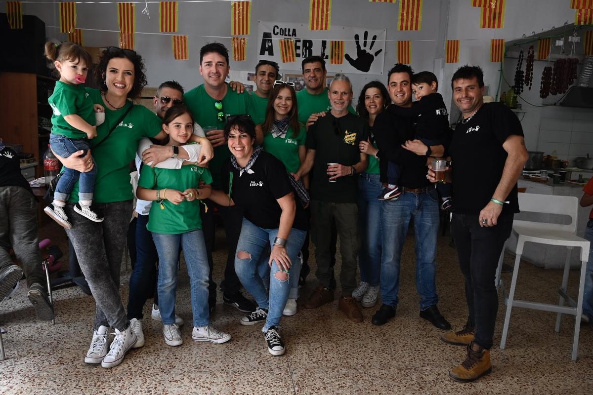 Búscate en la galería de fotos de las collas (II)