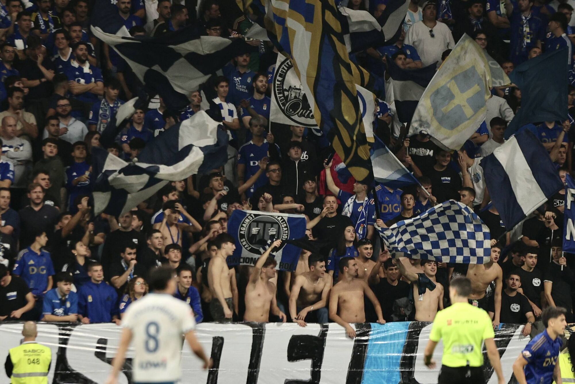 Todas las IMÁGENES del reestreno de Carrión con el Oviedo, con derrota ante el Espanyol 