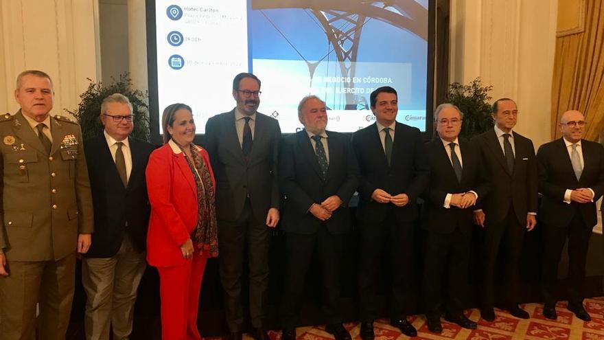 Autoridades durante la presentación de la Oficina de Apoyo al Inversor en Bilbao de las oportunidades de negocio en Córdoba.