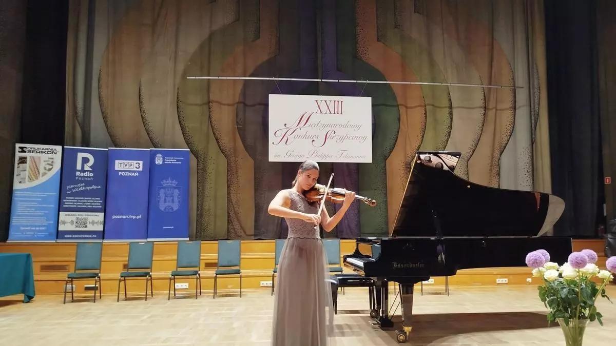 La joven de Tavernes de la Valldigna durante el prestigioso certamen