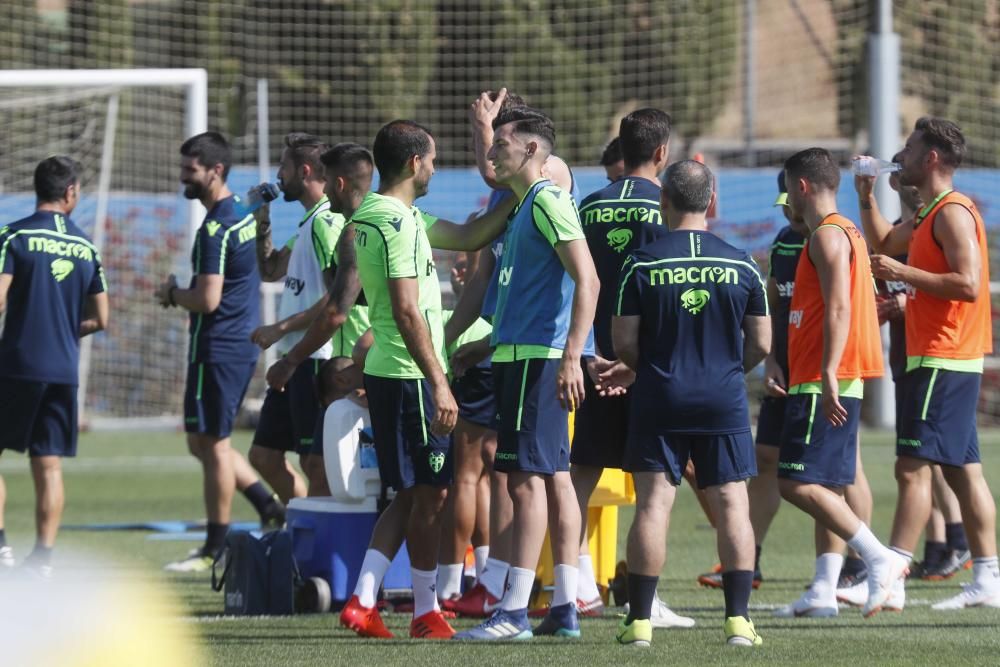 La pretemporada del Levante, en imágenes