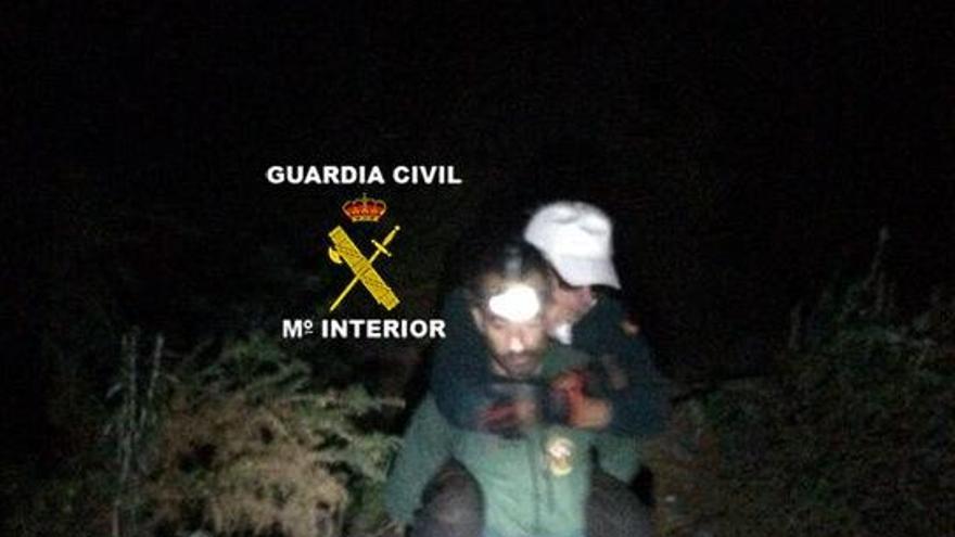 La Guardia Civil realiza dos rescates en Nerja esta semana