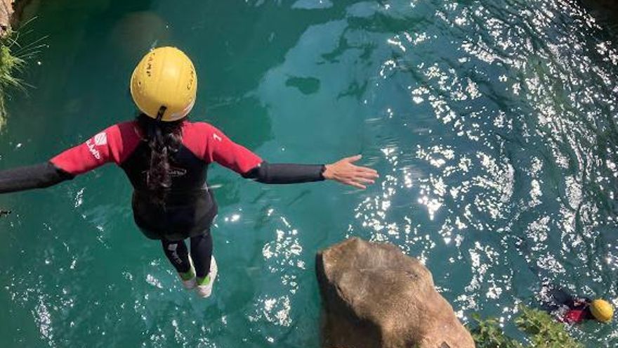 Los aragoneses que optan por las piscinas naturales: &quot;Es muy complicado encontrar unas pozas en las que no haya gente&quot;