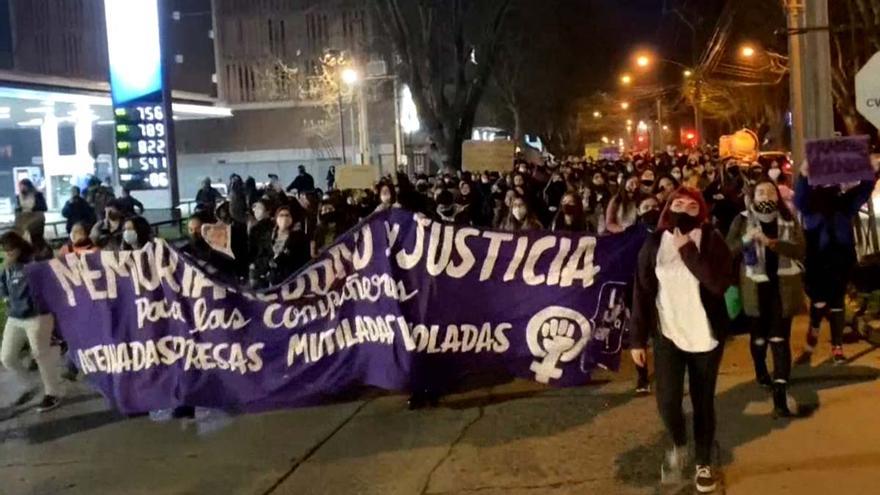 Manifestación en protesta por el caso de la violación de Antonia Barra en Chile