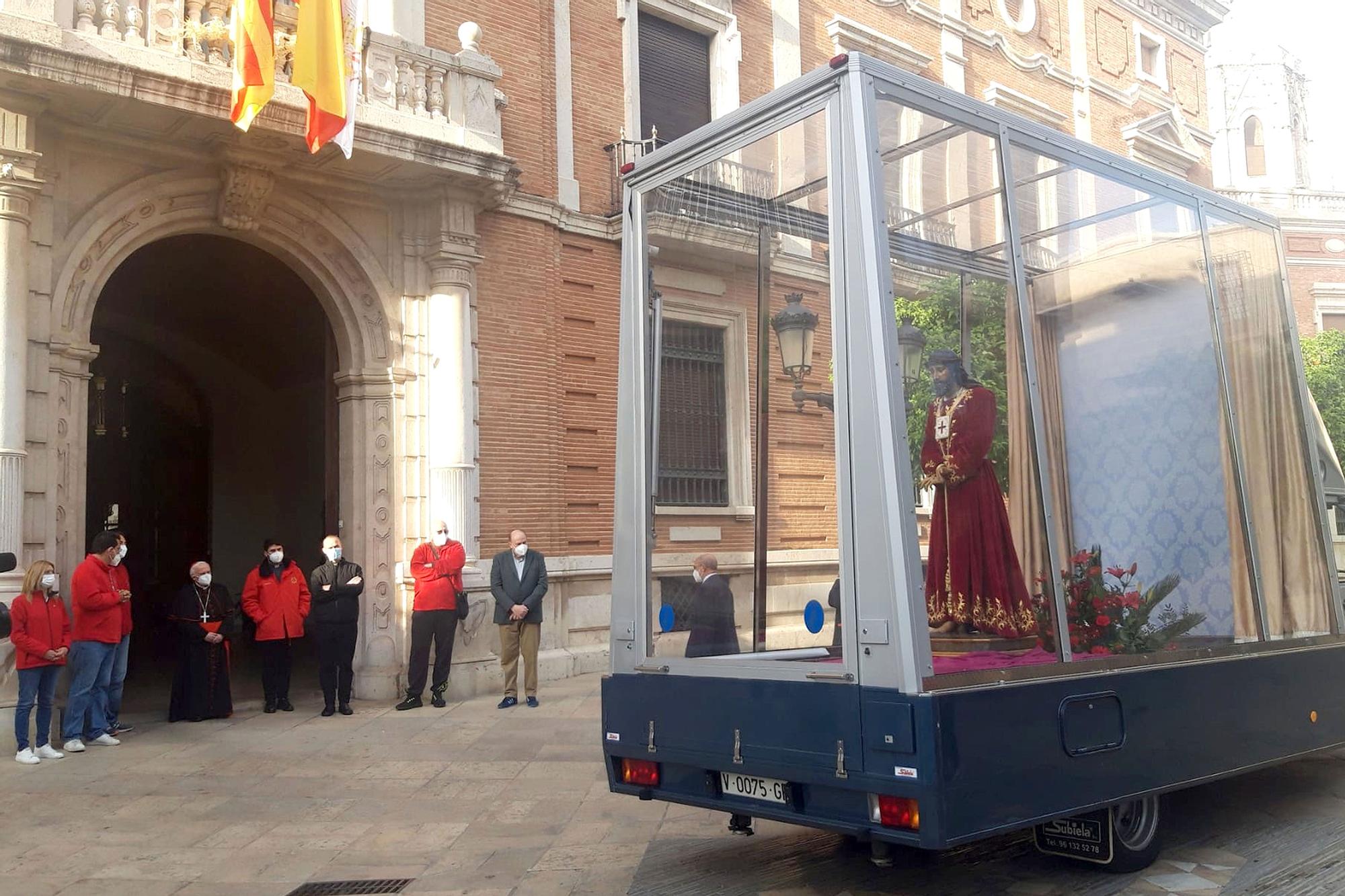 El Cristo de Medinaceli recorre València con el Maremovil