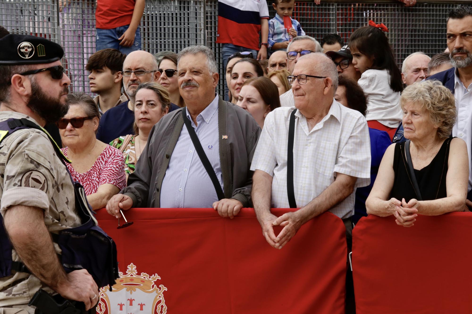 El homenaje a la bandera en Alcantarilla, en imágenes