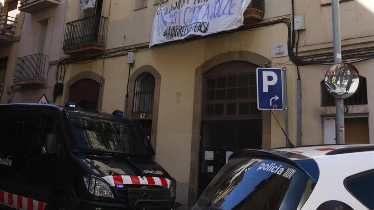 Desokupa intenta desalojar un bloque de Barcelona con seis familias