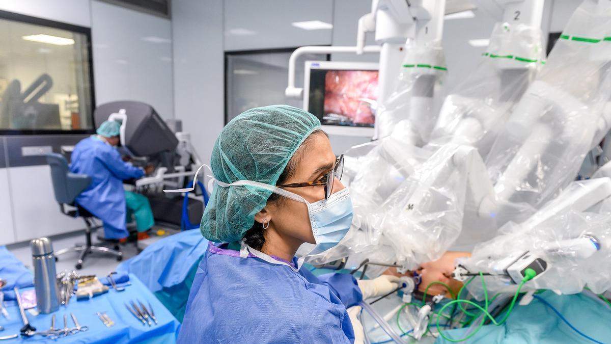 la plataforma robótica mejora el resultado quirúrgico en la nefrectomía parcial