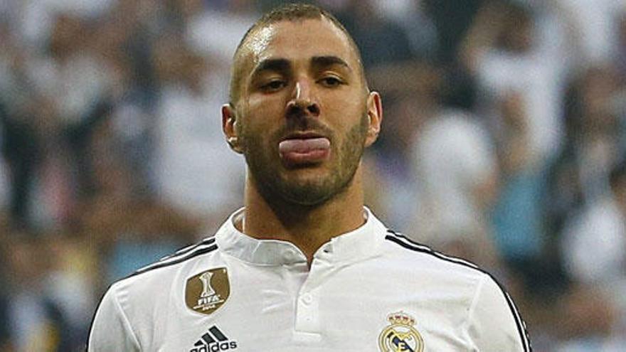 Benzema, investigado por conducir sin carné.