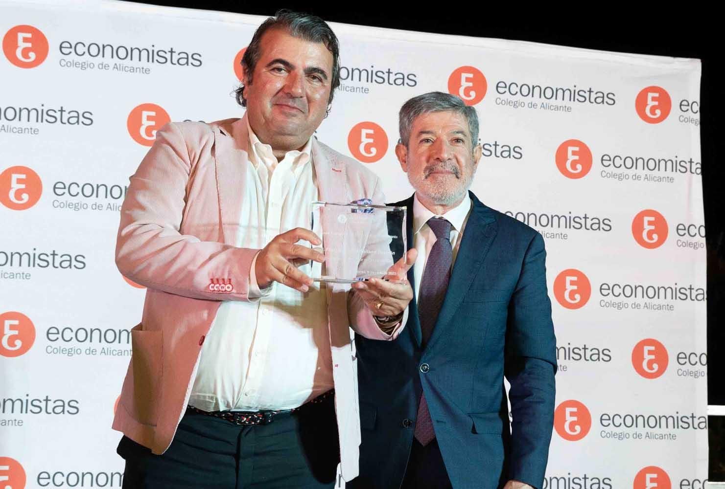 Los Economistas de Alicante celebran su cena anual en honor a su patrón