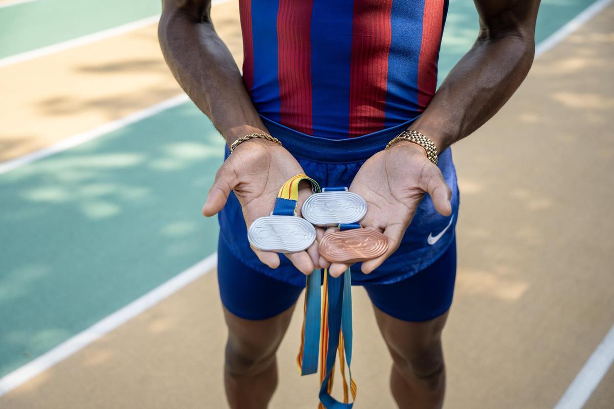 Les dues plates i el bronze que ha aconseguit en el Campionat de Catalunya.