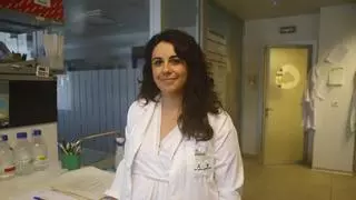 Clara González investiga en Córdoba tumores endocrinos con una beca de la AECC: "Es necesario desarrollar nuevas estrategias de tratamiento personalizadas"
