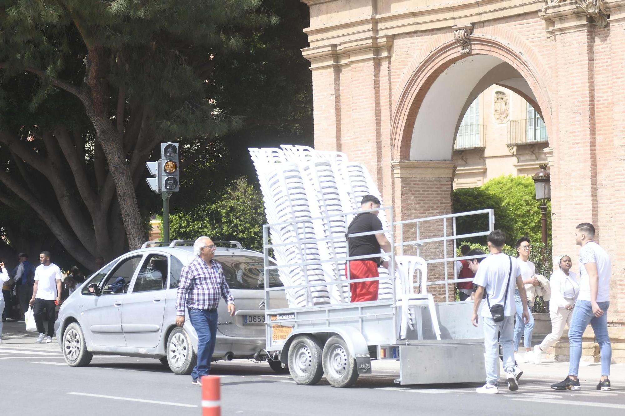 Ambiente en las calles del centro de Murcia durante el Bando de la Huerta (II)