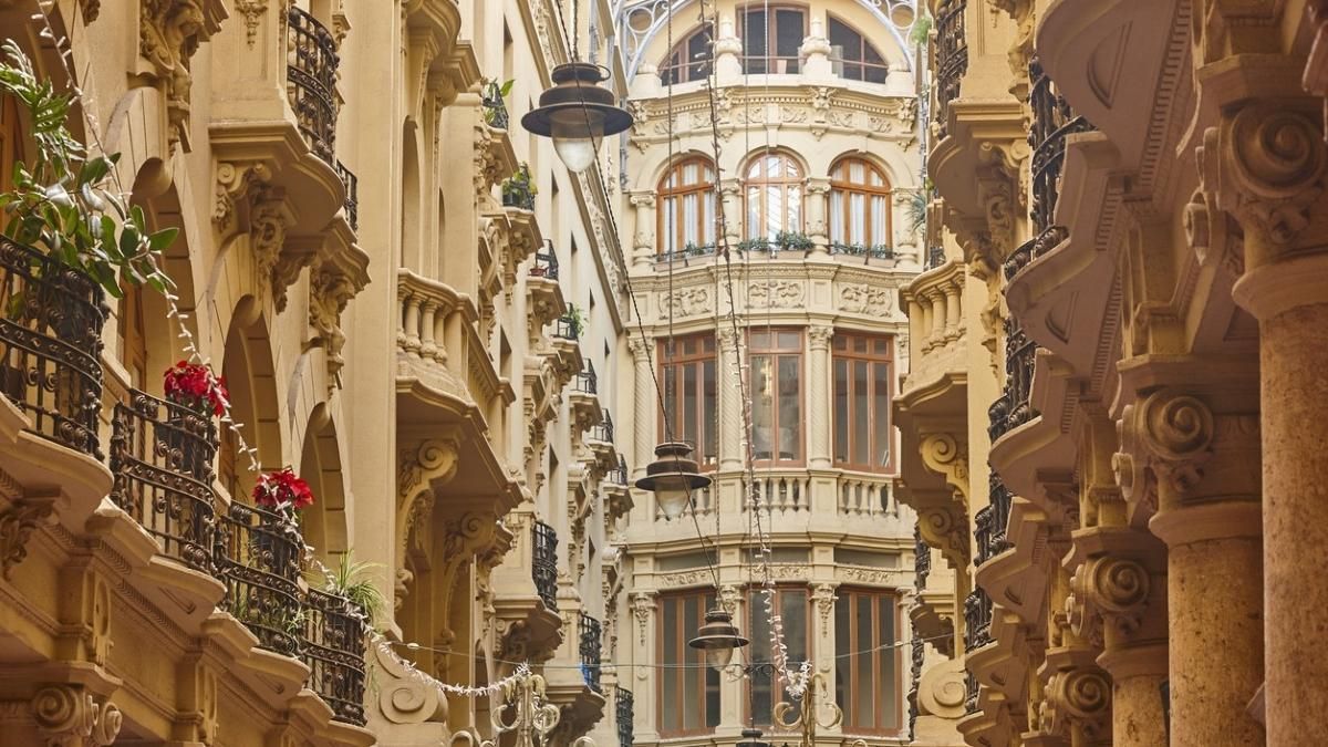 Ni Barcelona ni Madrid: esta es la ciudad más segura de España para los turistas