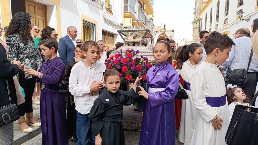 La Semana Santa Chiquita de Aguilar ilumina un domingo de cielos encapotados