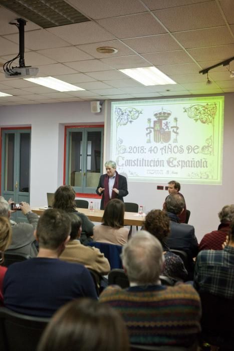 Conferencia de Enrique Barón en Laviana