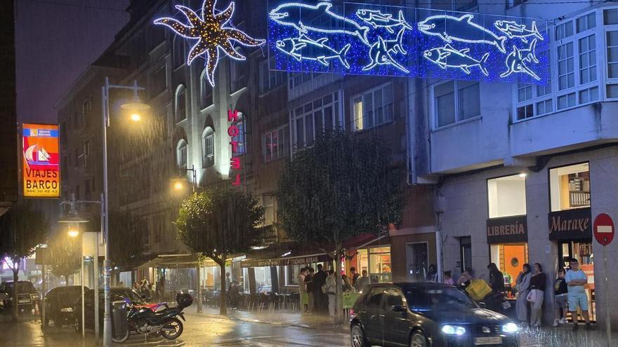 La tormenta eléctrica quema más de un centenar de farolas en Domaio