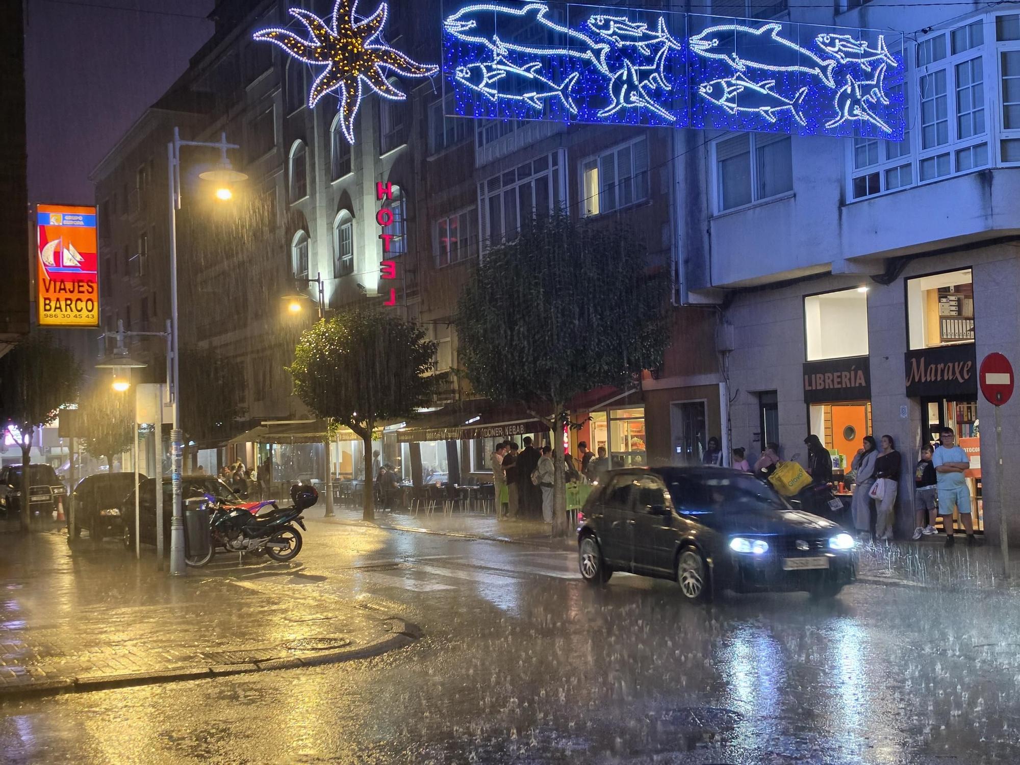 El temporal del domingo, en el centro de Cangas.
