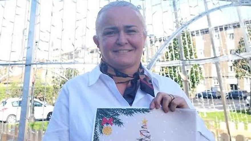 Eva María Pérez con el cartel festivo