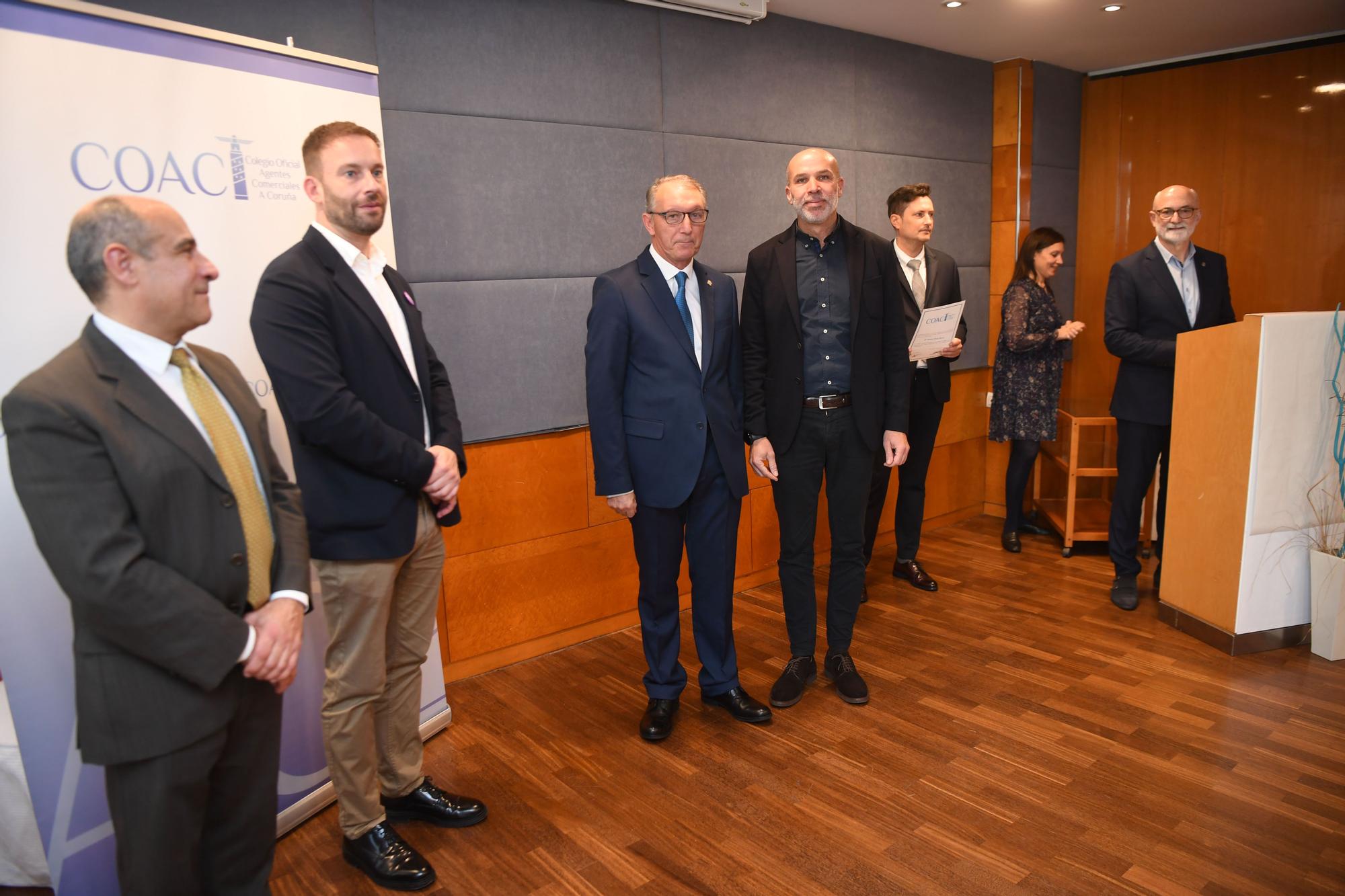 Entrega de insignias a agentes comerciales en los 25 y 50 años de colegiación