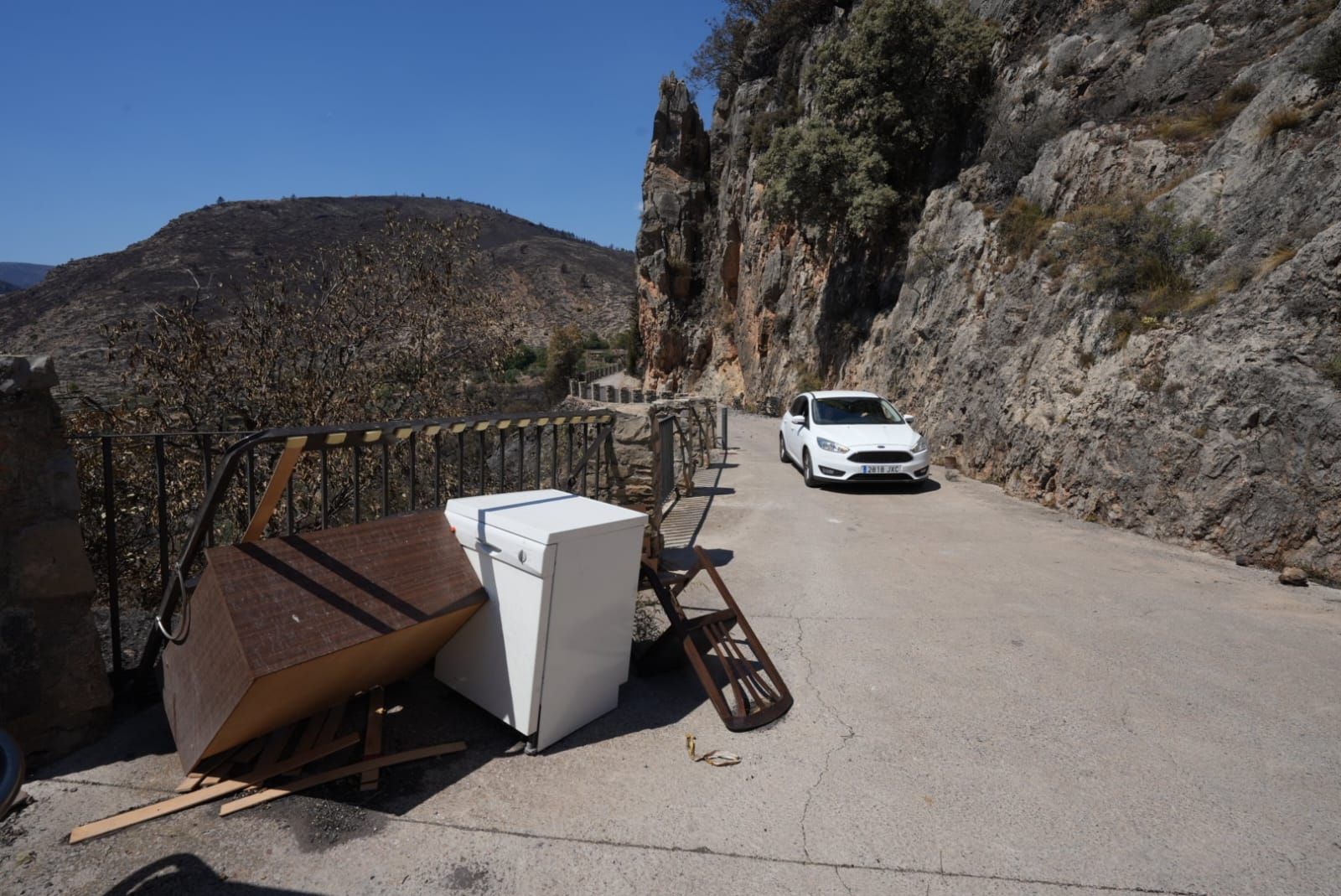 La vuelta de los vecinos de Bejís a sus casas en imágenes