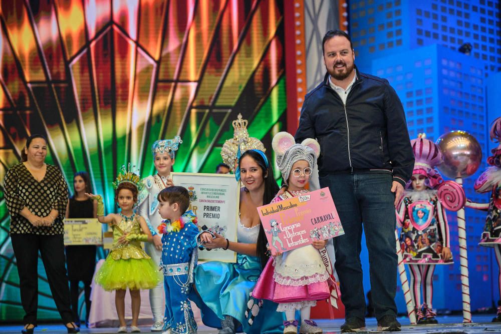 Fotos de los ganadores y de todos los participantes en el Concurso de Disfraces del Carnaval de Santa Cruz de Tenerife.  | 16/02/2020 | Fotógrafo: Andrés Gutiérrez Taberne