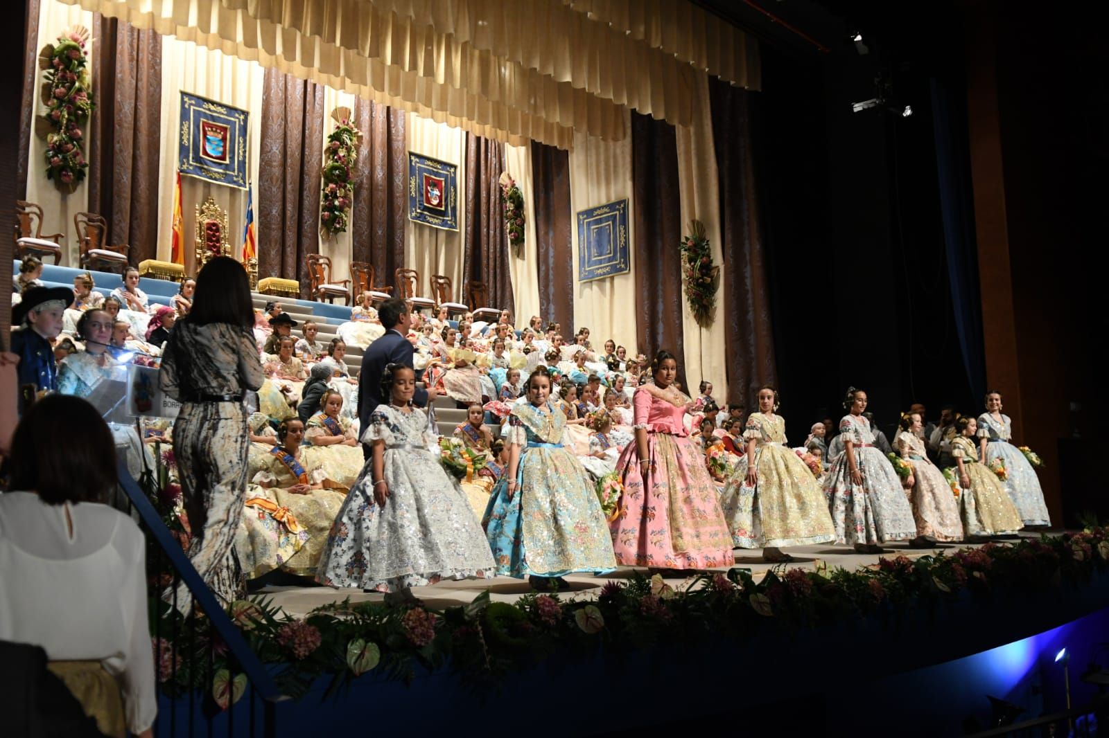 La exaltación de la reina fallera infantil de Burriana del 2023, en imágenes