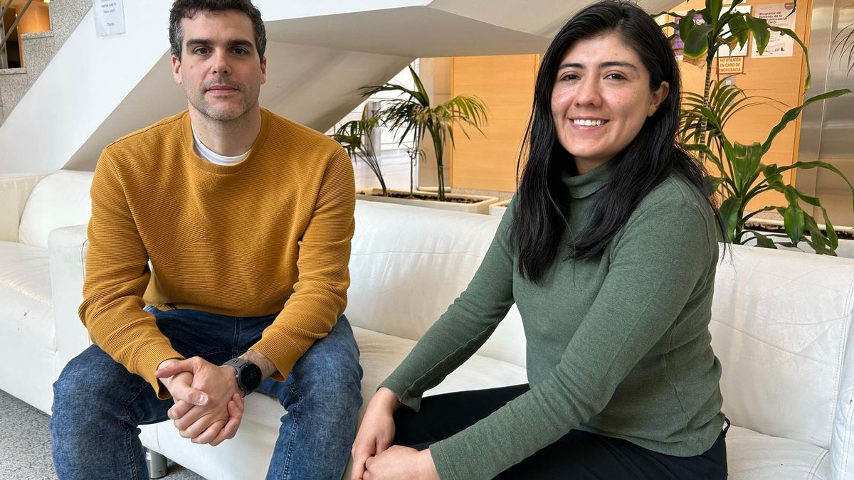 Rafael Fernández Leiro y Susana Vázquez Torres, investigadores del CNIO.