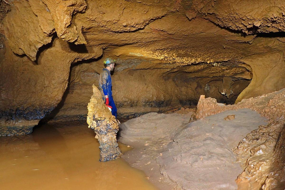 La troballa del riu dels Gours a la Sima Posos per part dels germans Almela pràcticament va duplicar la llargària coneguda.