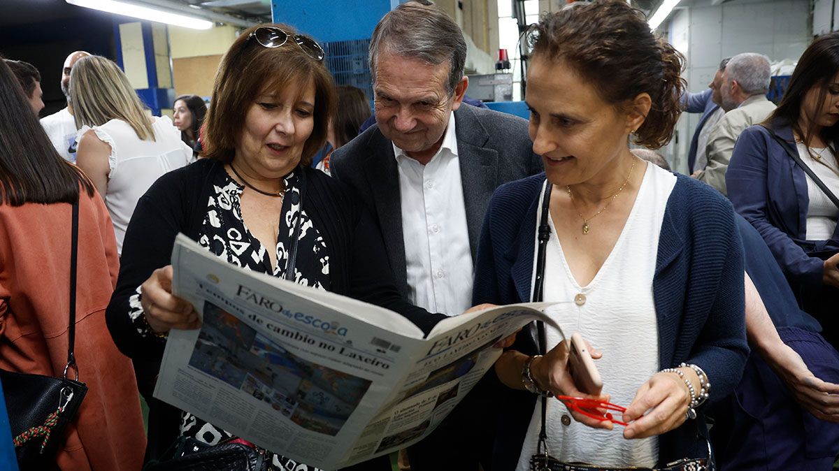 Los ejemplares de la octava edición del FARO DA ESCOLA se materializan en papel