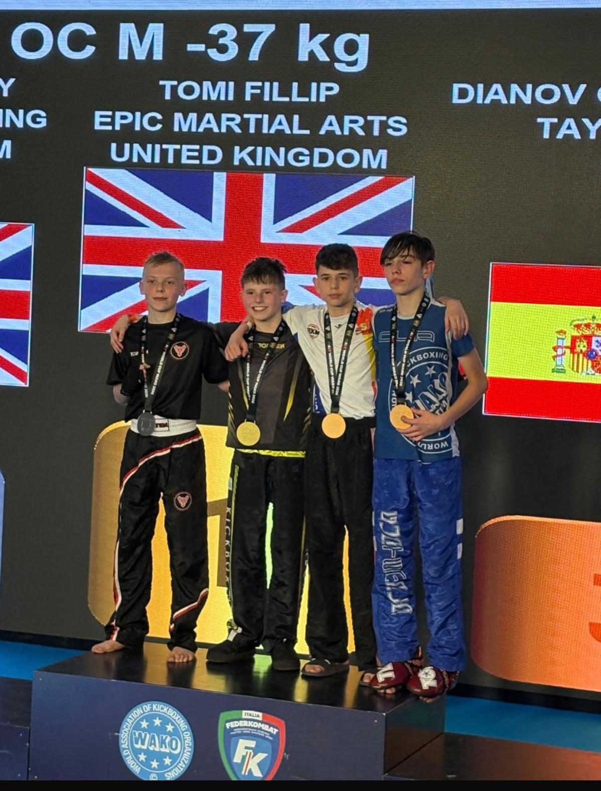 Éxito de  los competidores alicantinos