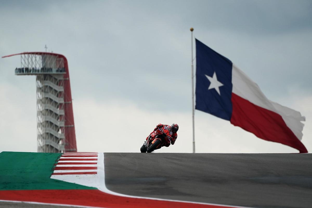 FOTODELDÍA AUSTIN (EE.UU.), 29/03/2025.- El español Marc Márquez (Ducati Desmosedici GP25) durante la sesión de entrenamientos libres, este sábado, en el Ciruito COTA de cara al Gran Premio de las Américas. EFE/DUSTIN SAFRANEK. gp eeuu 2025. circuito de las americas