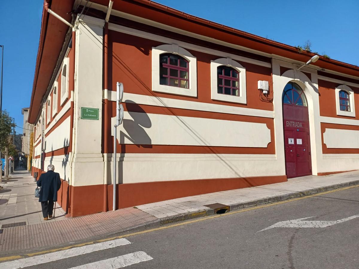 Antigua plaza de abastos de Posada, hoy sede de la Escuela Municipal de Música