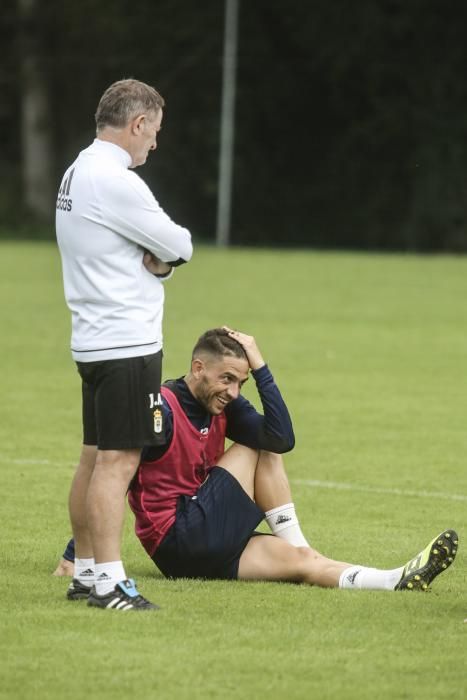 Entrenamiento del Real Oviedo en el Requexón