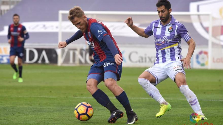 Un gol de Ferreiro lanza a la SD Huesca hacia arriba