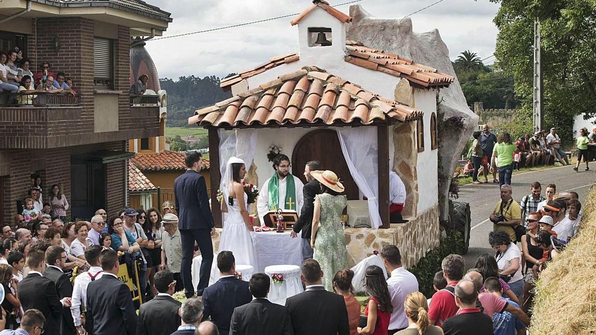 Desfile de carrozas de una edición anterior a la  pandemia.