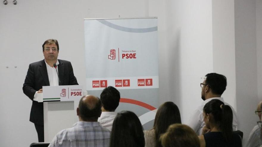 Vara anima a los socialistas a trabajar para que Pedro Sánchez sea presidente: &quot;España nos necesita más que nunca&quot;