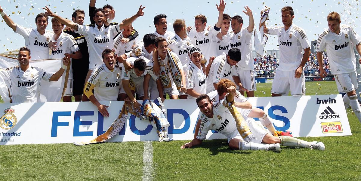 La generación del Real Madrid Castilla que consiguió el ascenso a Segunda en 2012.