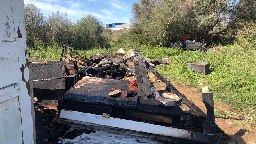 El Ayuntamiento de Ibiza avisa del riesgo de fuego en sa Joveria por la cercanía de Can Misses y un colegio