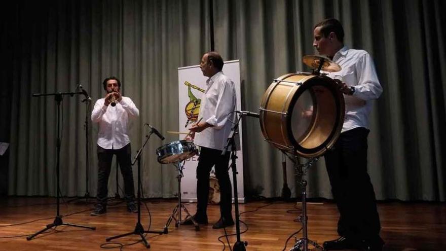 Los estudiantes de la Escuela de Folclore de Zamora finalizan el curso con un concierto