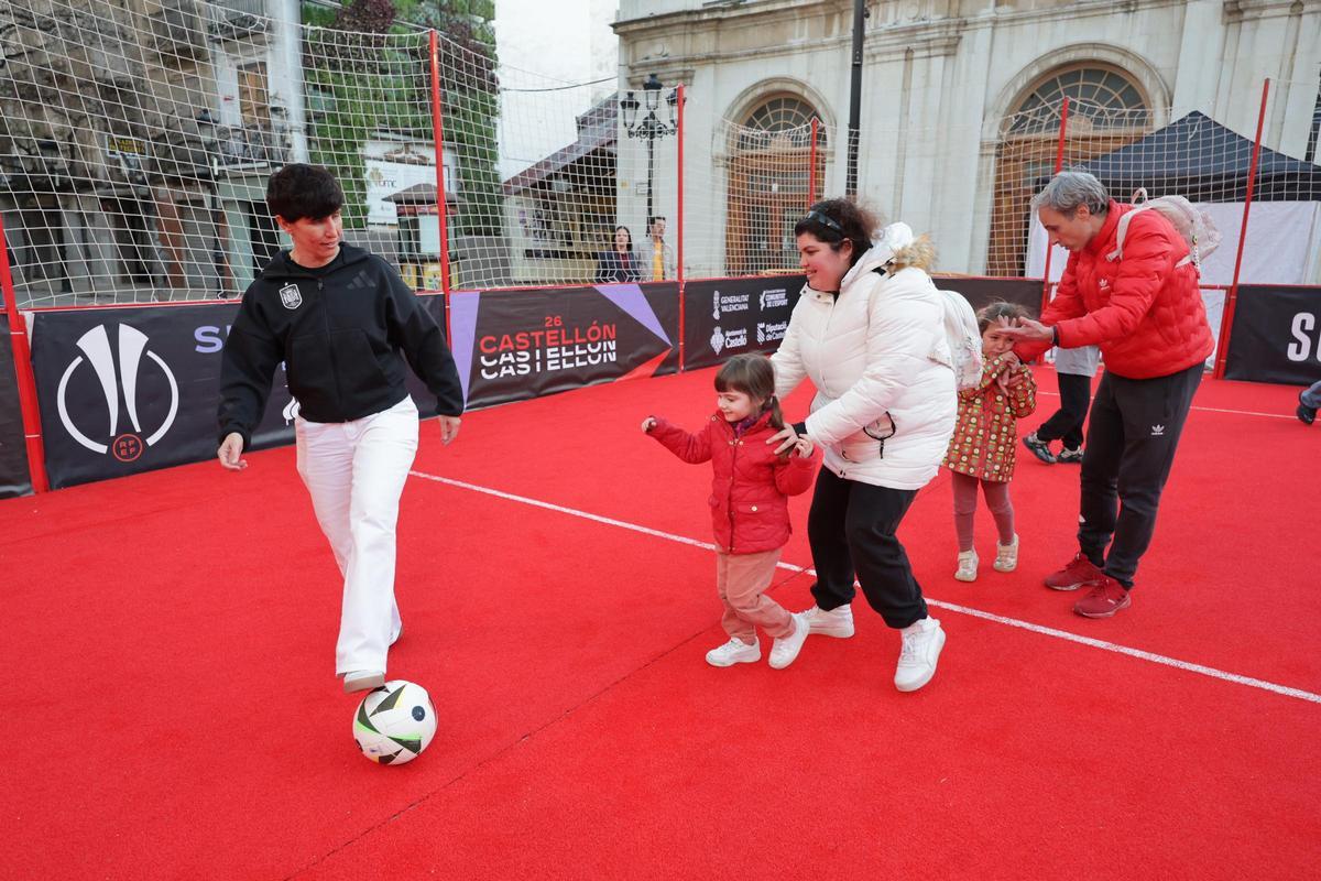 ¡Búscate en la 'fan zone' de la Supercopa de España Femenina en Castellón!