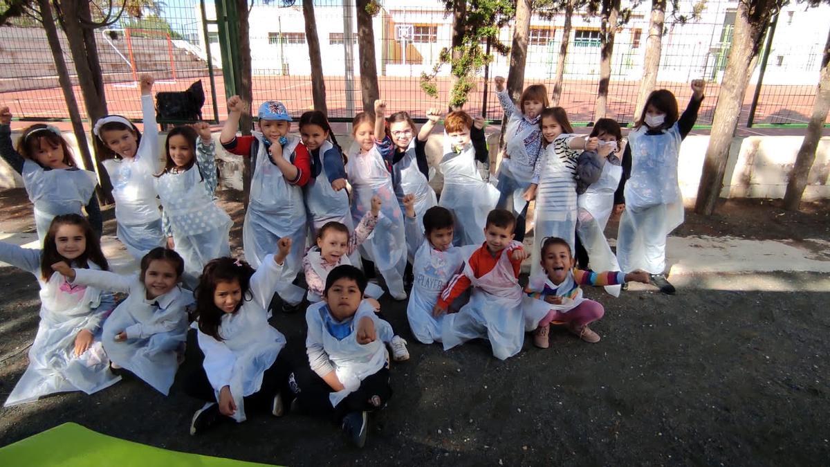 Más de 240 escolares han participado en la Pascua Creativa organizada por el Ayuntamiento de Albatera