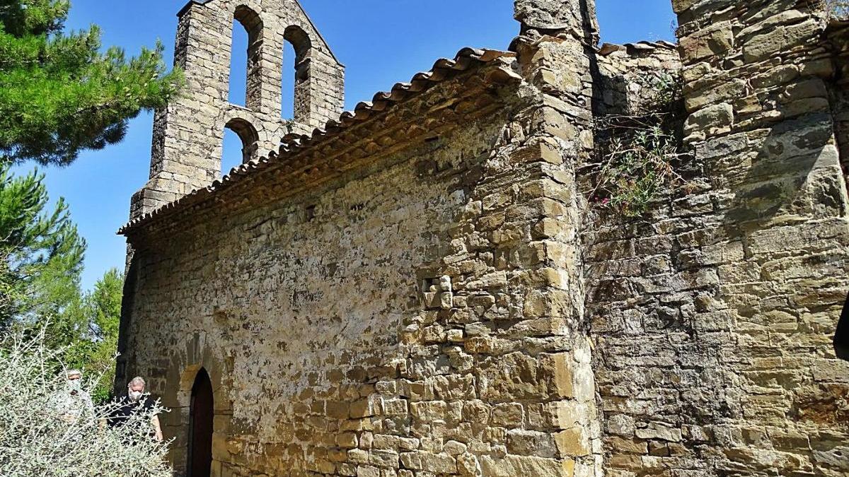 Ermita de Sant Pere de Vallhonesta, al municipi de Sant Vicenç de Castellet