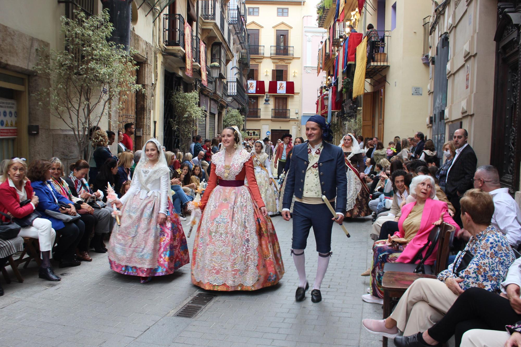 La fuerza de las Fallas en la Procesión de la Virgen (III)