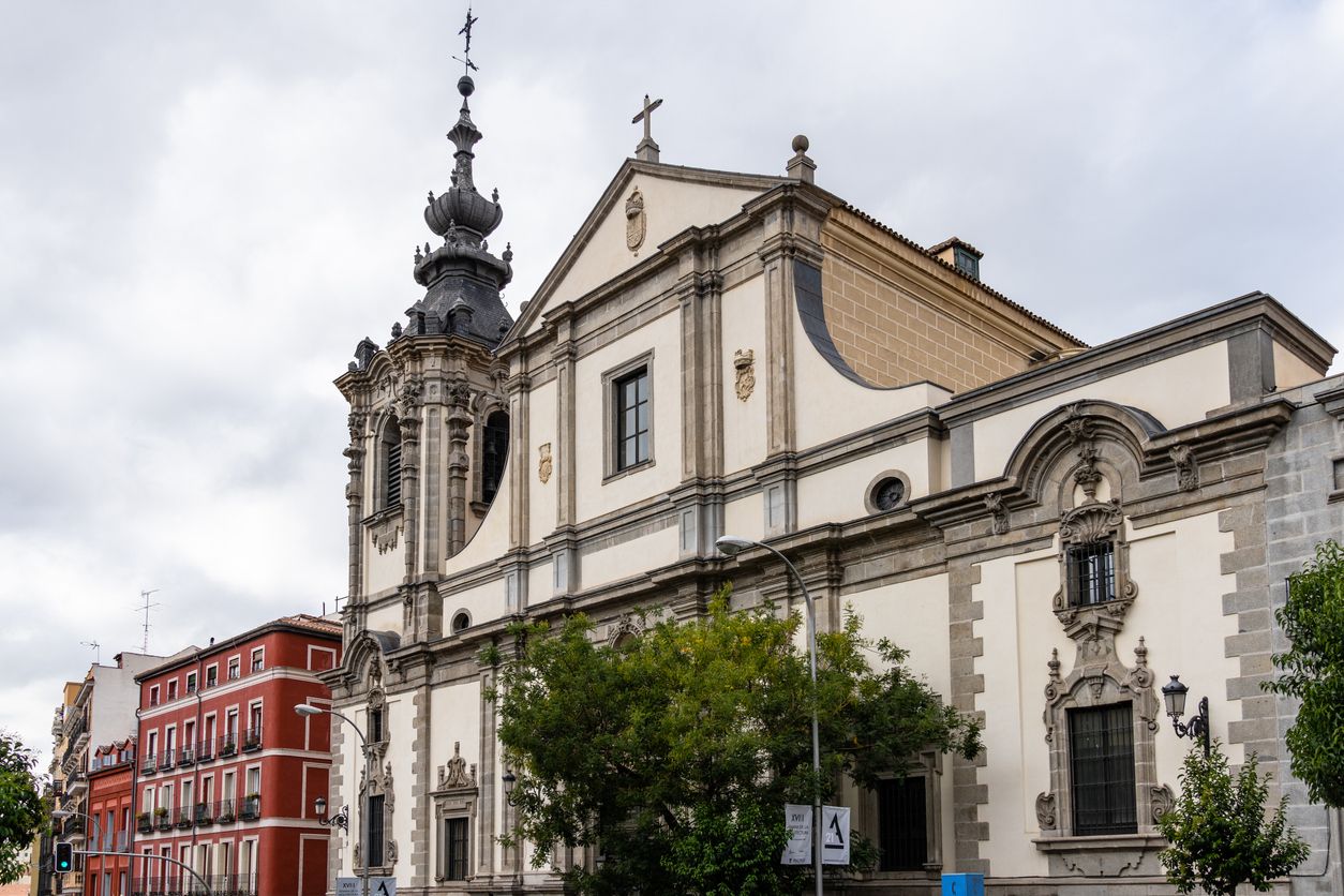 Iglesia de Nuestra Señora de Monstserrat en la calle San Bernardo.
